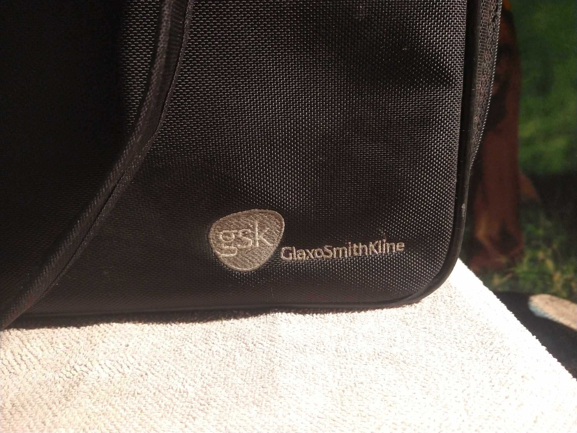 Walizka podróżna neseser GSK