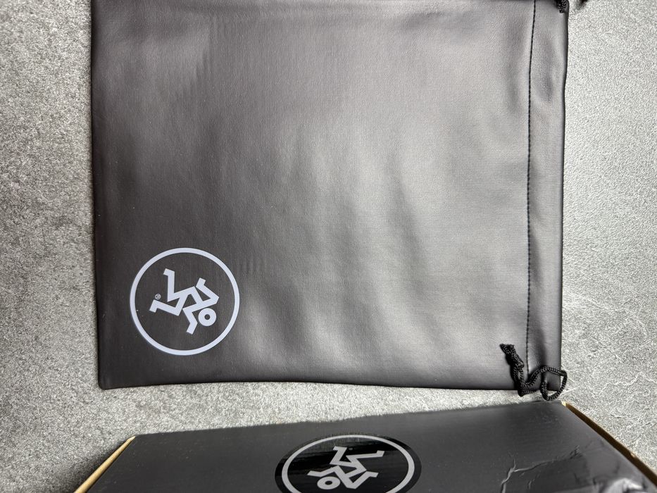 Моніторні навушники Mackie MC-250