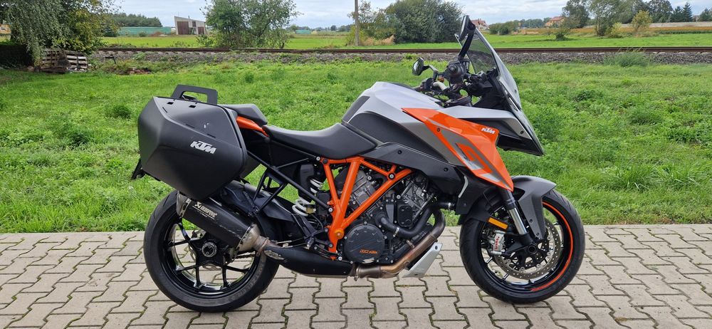 KTM 1290 Super Duke  GT rok 2016 przeb.58 tys km