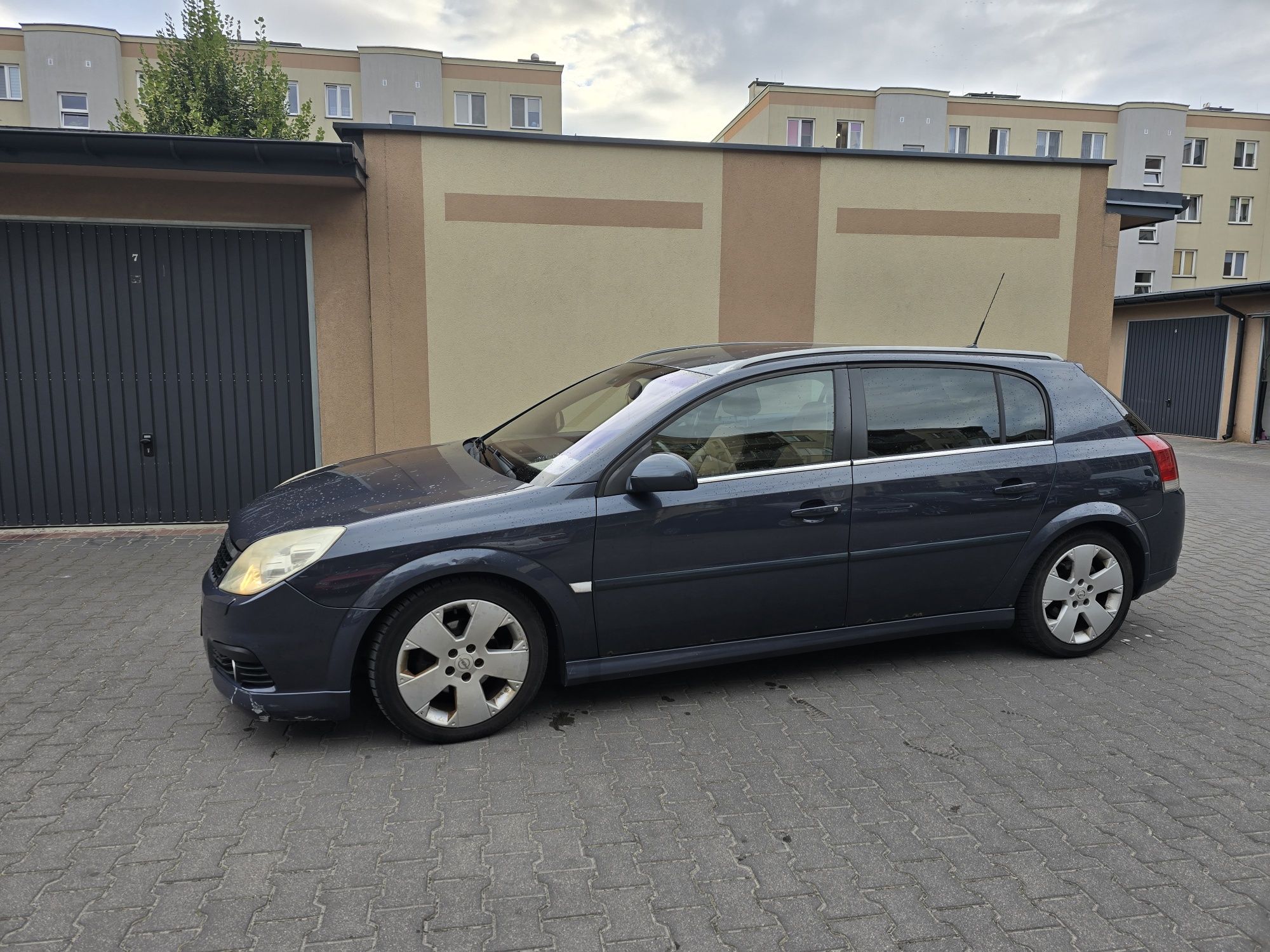 Opel Signum 1.9 CDTI 150KM kremowa skóra manual