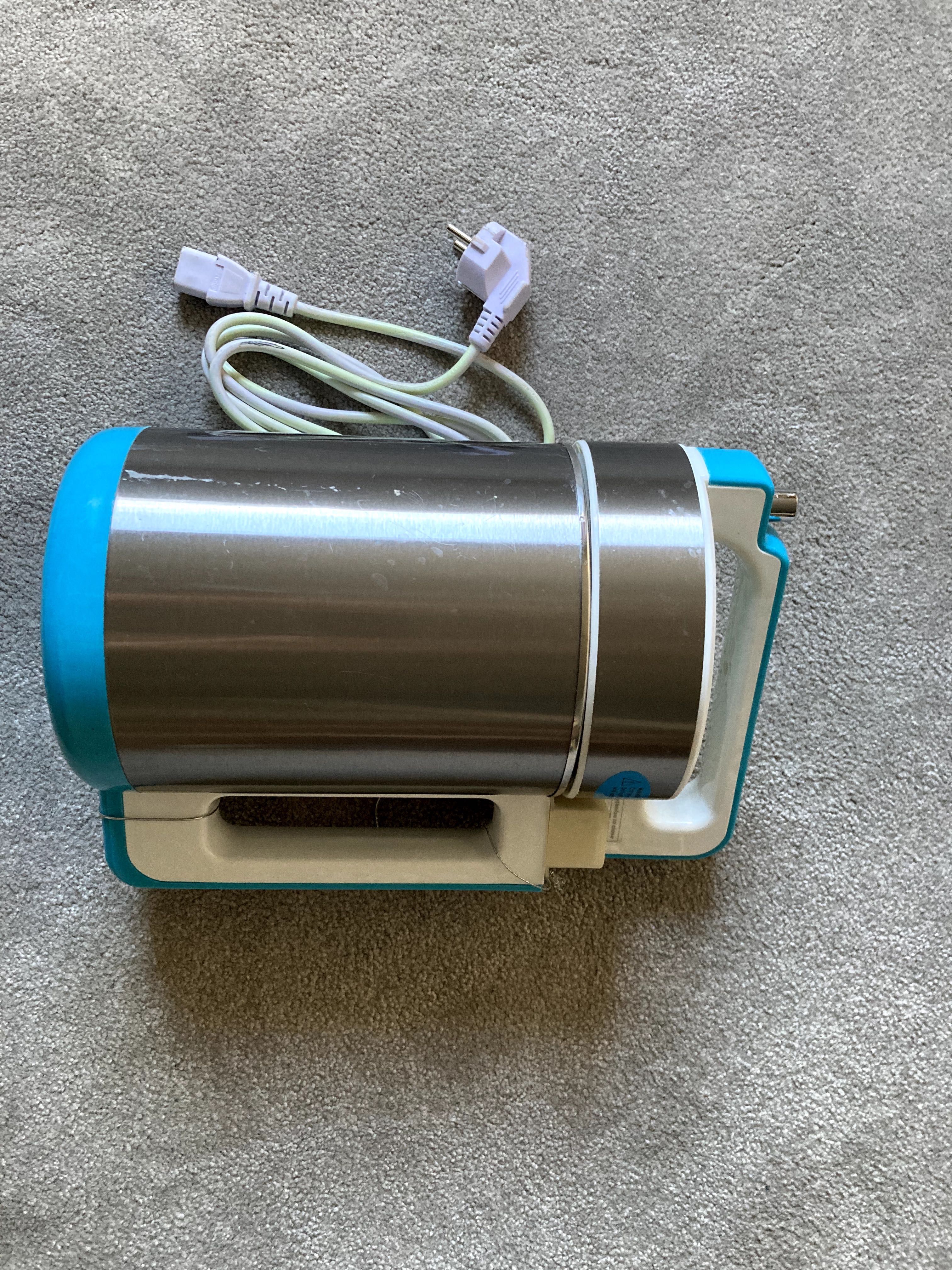 Máquina de preparação de bebidas vegetais