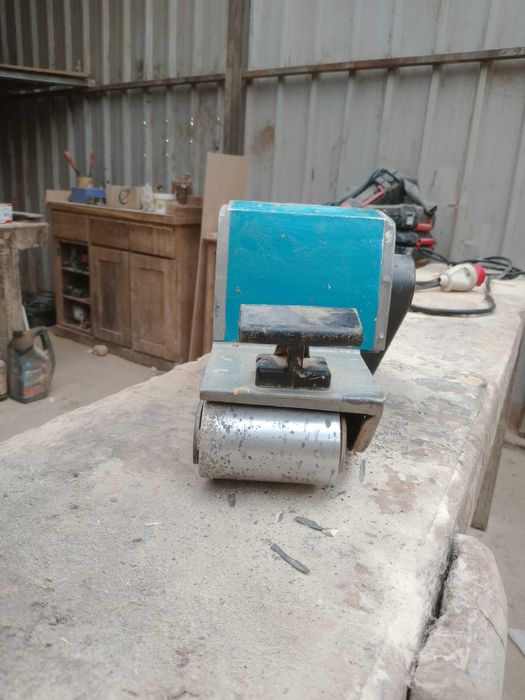 Lixadora de rolo Virutex