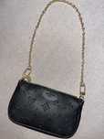 czarna torebka louis vuitton