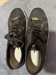 Tenis guess novo