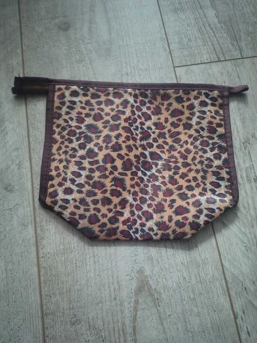 Nowa kosmetyczka w panterkę