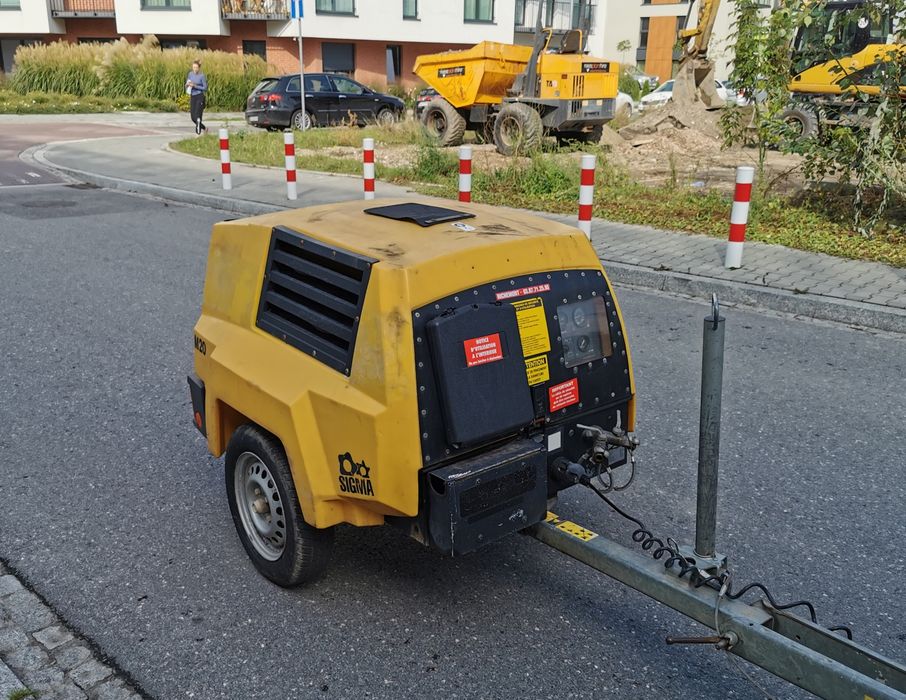 Kompresor Śrubowy przewoźny spalinowy Kaeser M20 2011 rok