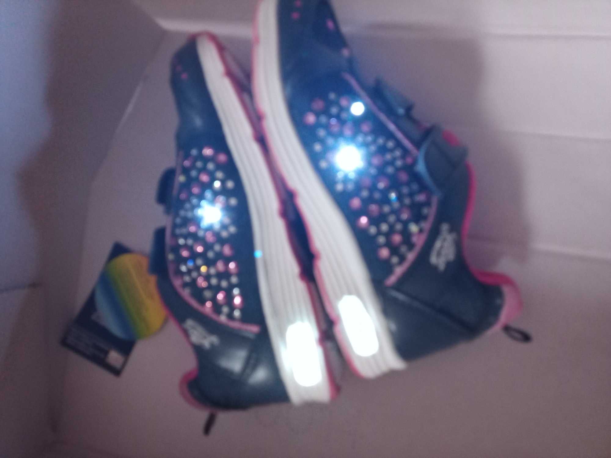 Świecące buty dziewczęce 26 wkładka ok 17 cm diody LED nowe buty lico