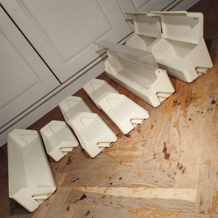 Для холодильника полки почти новые не дорого