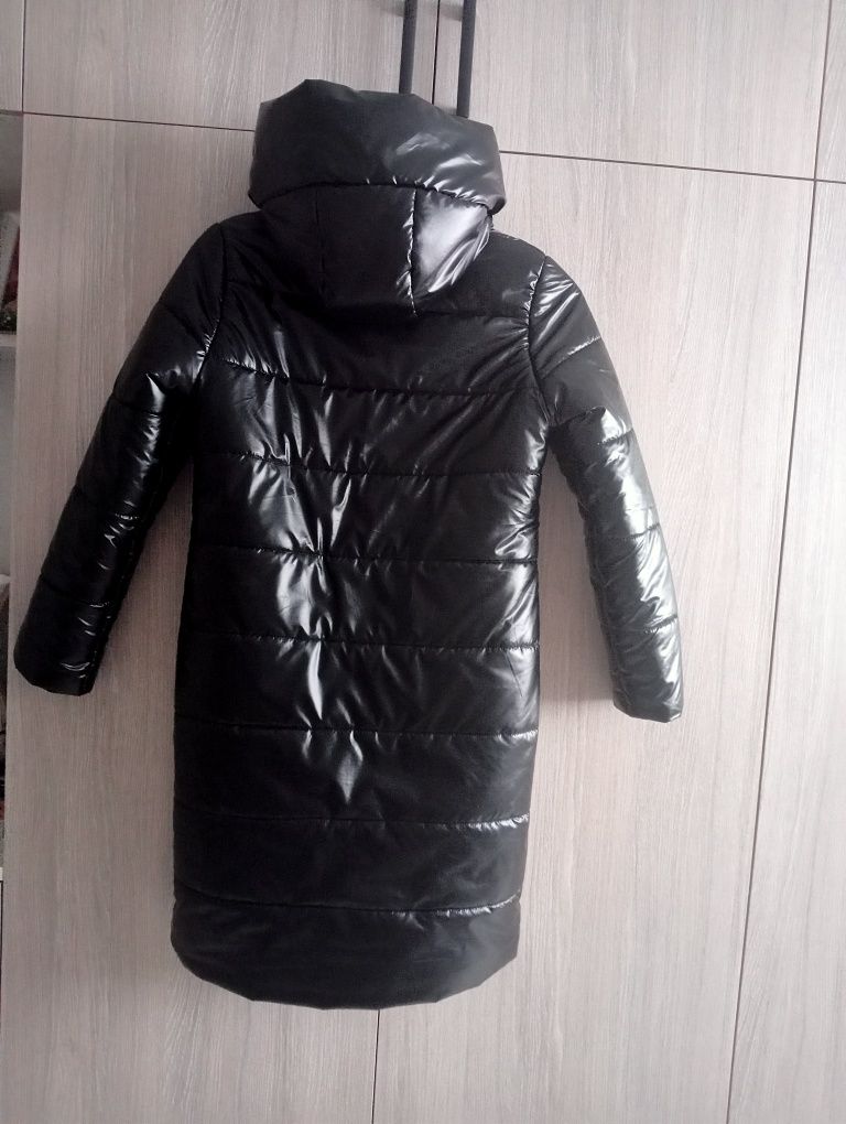Зимове пальто на дівчинку