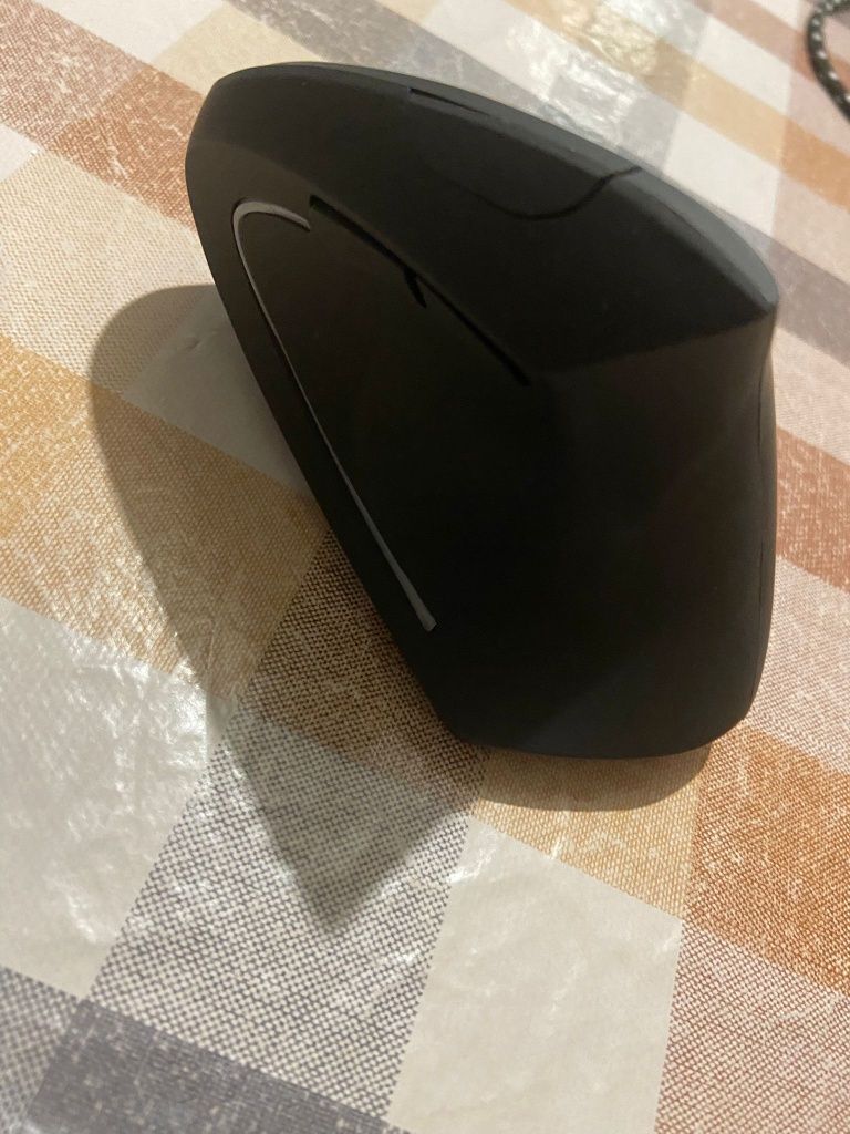 rato ergonomico sem fio cor preto com pilhas