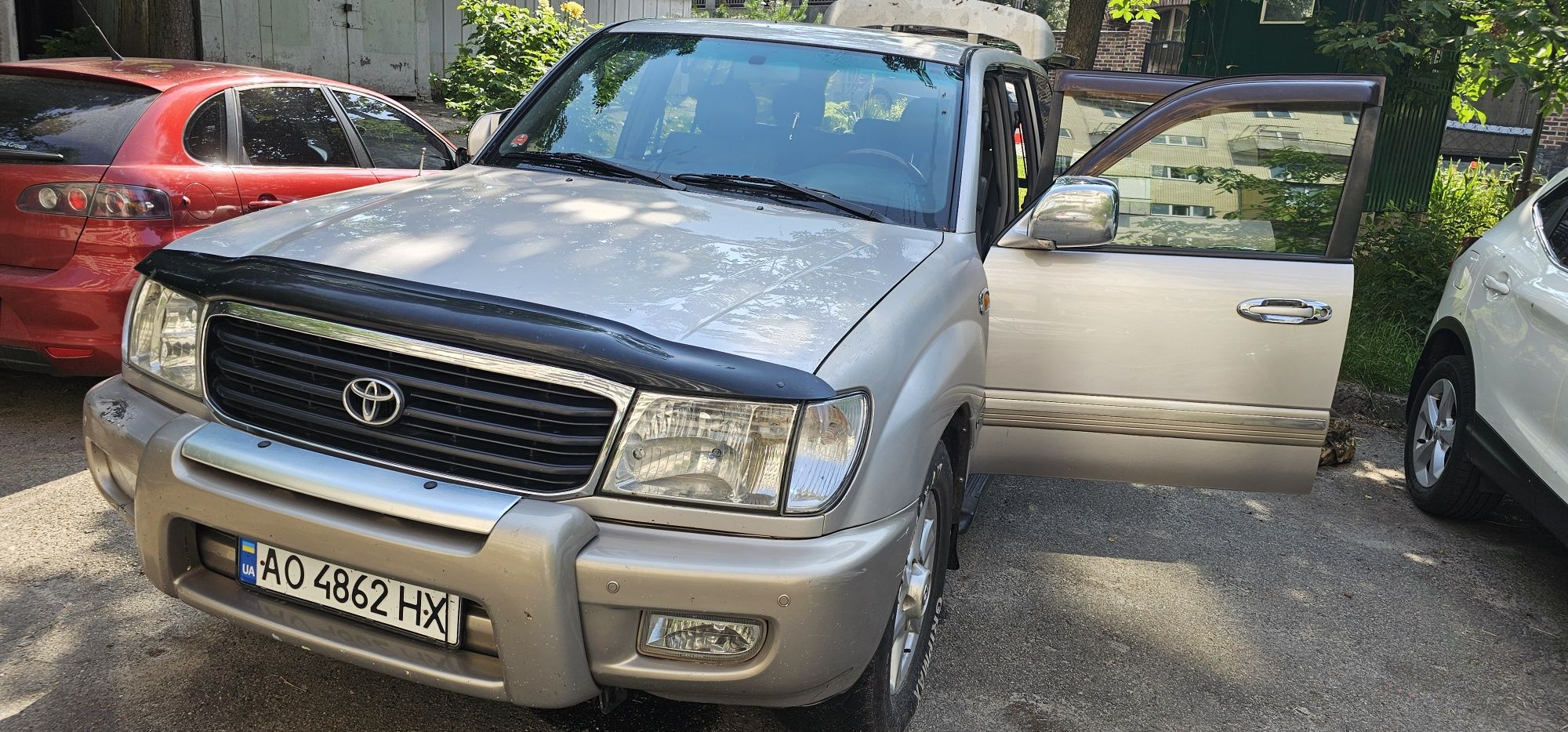 Toyota Land Cruiser 100