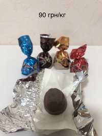 Повний розпродаж! Шоколадні цукерки 99 грн!!! Шоколад Lindt 40 грн!