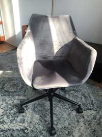 Krzesło 100% poliester | Chair 100% polyester.