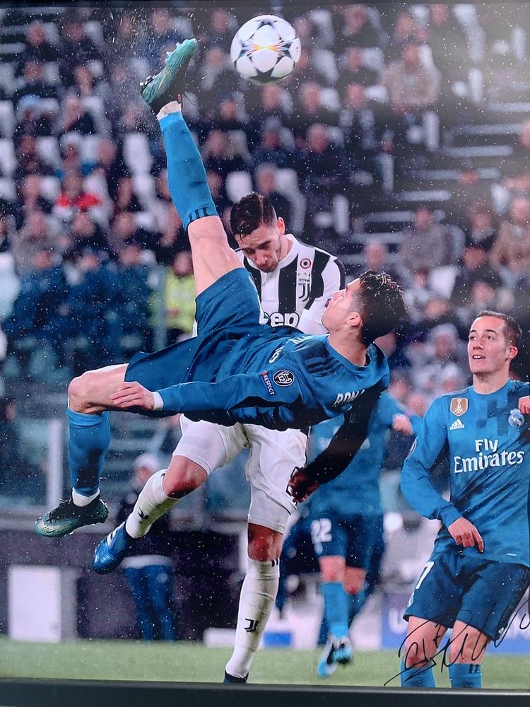Quadro do iconico pontapé de bicicleta do CR7