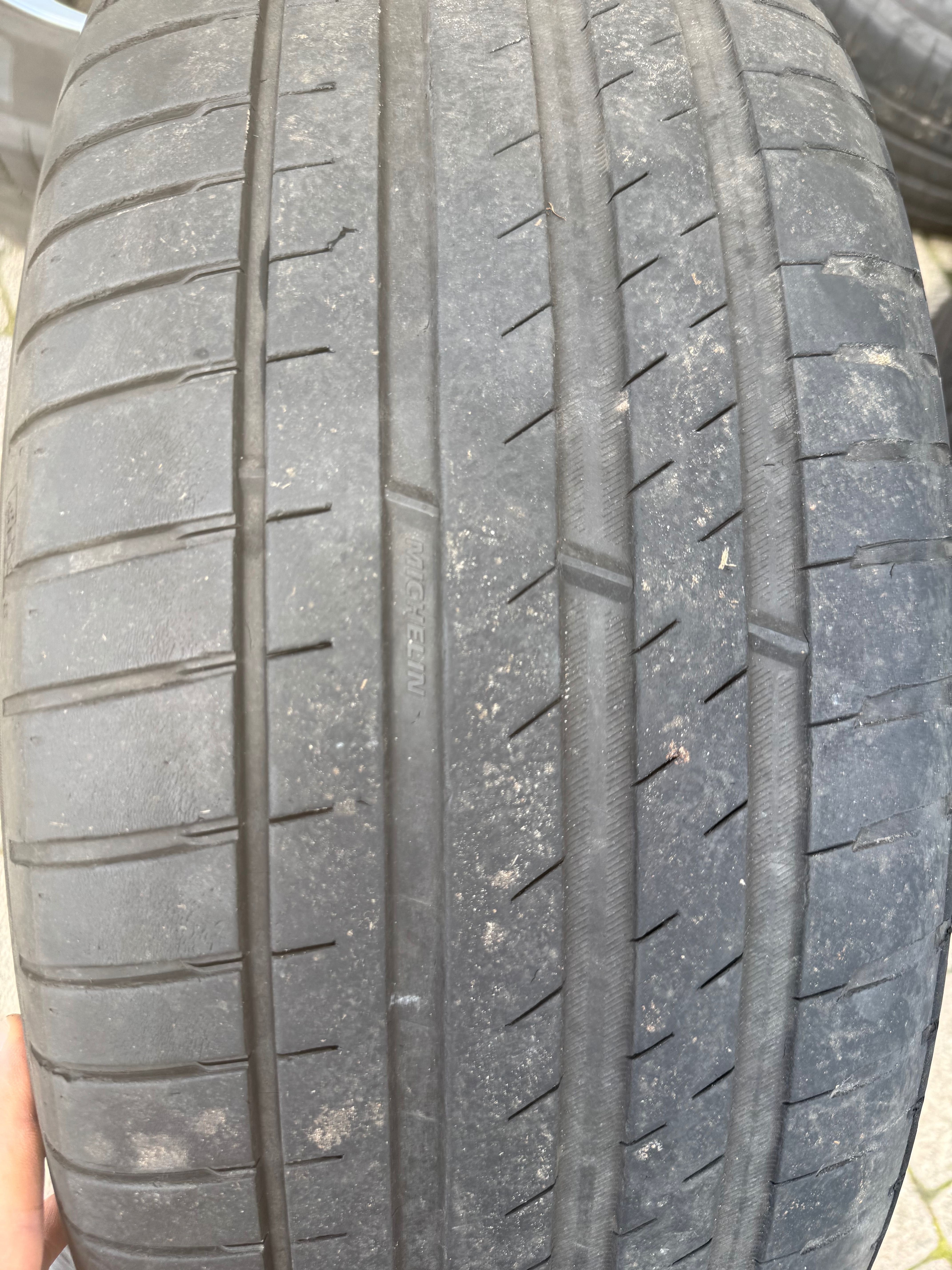 VOLVO SI 11R VO 047 ALUFELGI R18 oryginalne z oponami !