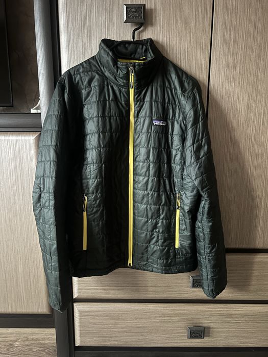 Чоловіча оригінальна легка куртка Patagonia S розмір оригінал