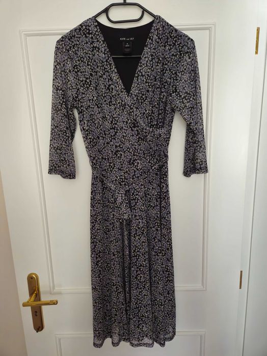 Vestido Esquro com Flores Azul e Branco