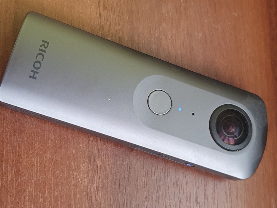 Камера 360 Ricoh Theta V