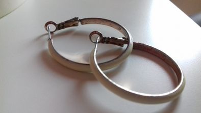 Argolas Brancas e Douradas H&M