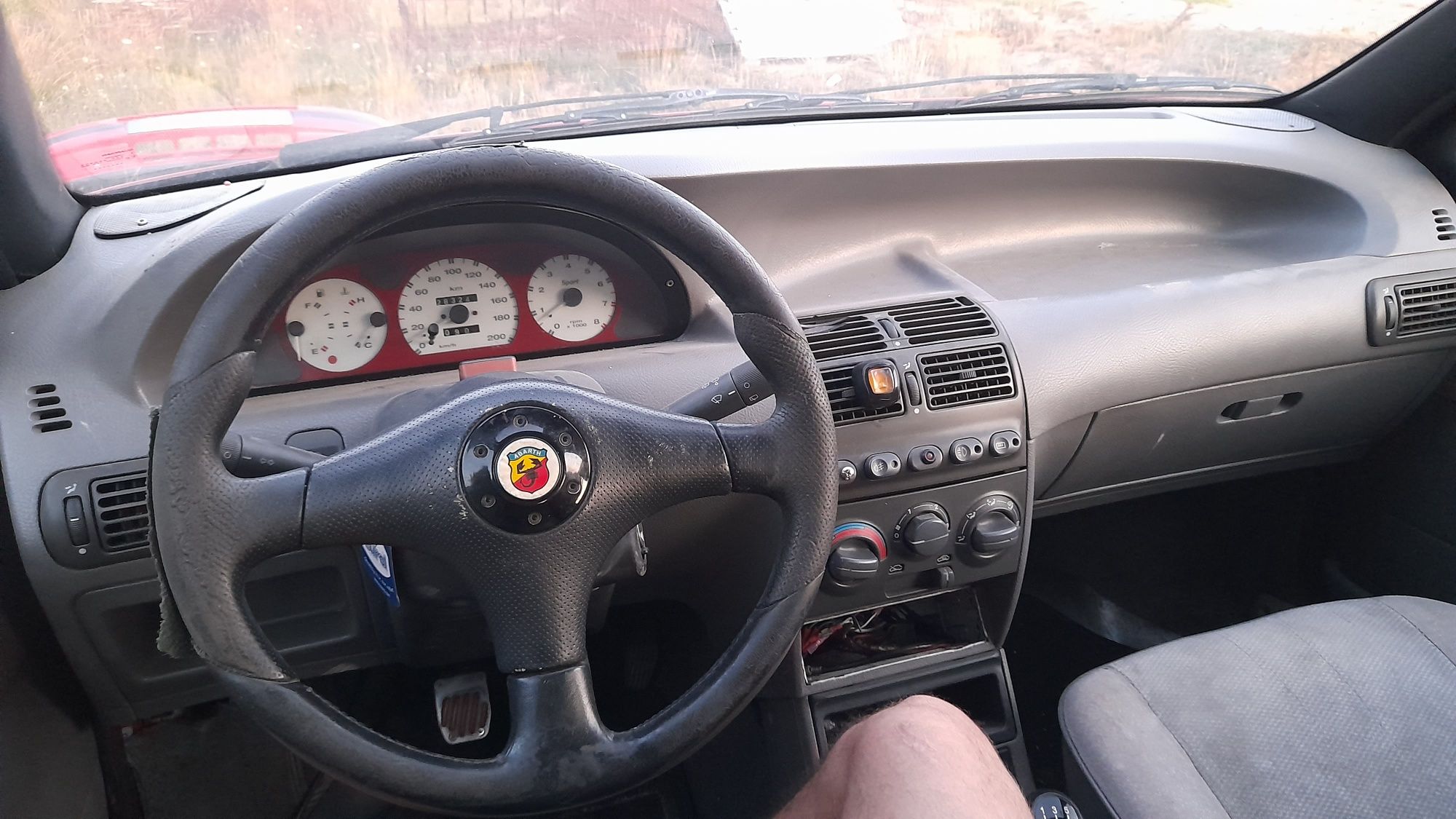 Interior Fiat Punto 2000