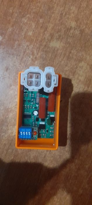 СРОЧНО! Продам комутатор на 6 пінов