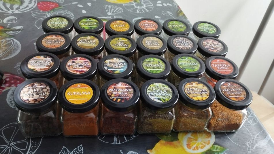24x POJEMNIKI na przyprawy dżem przetwory 120 ml + kolorowe etykiety