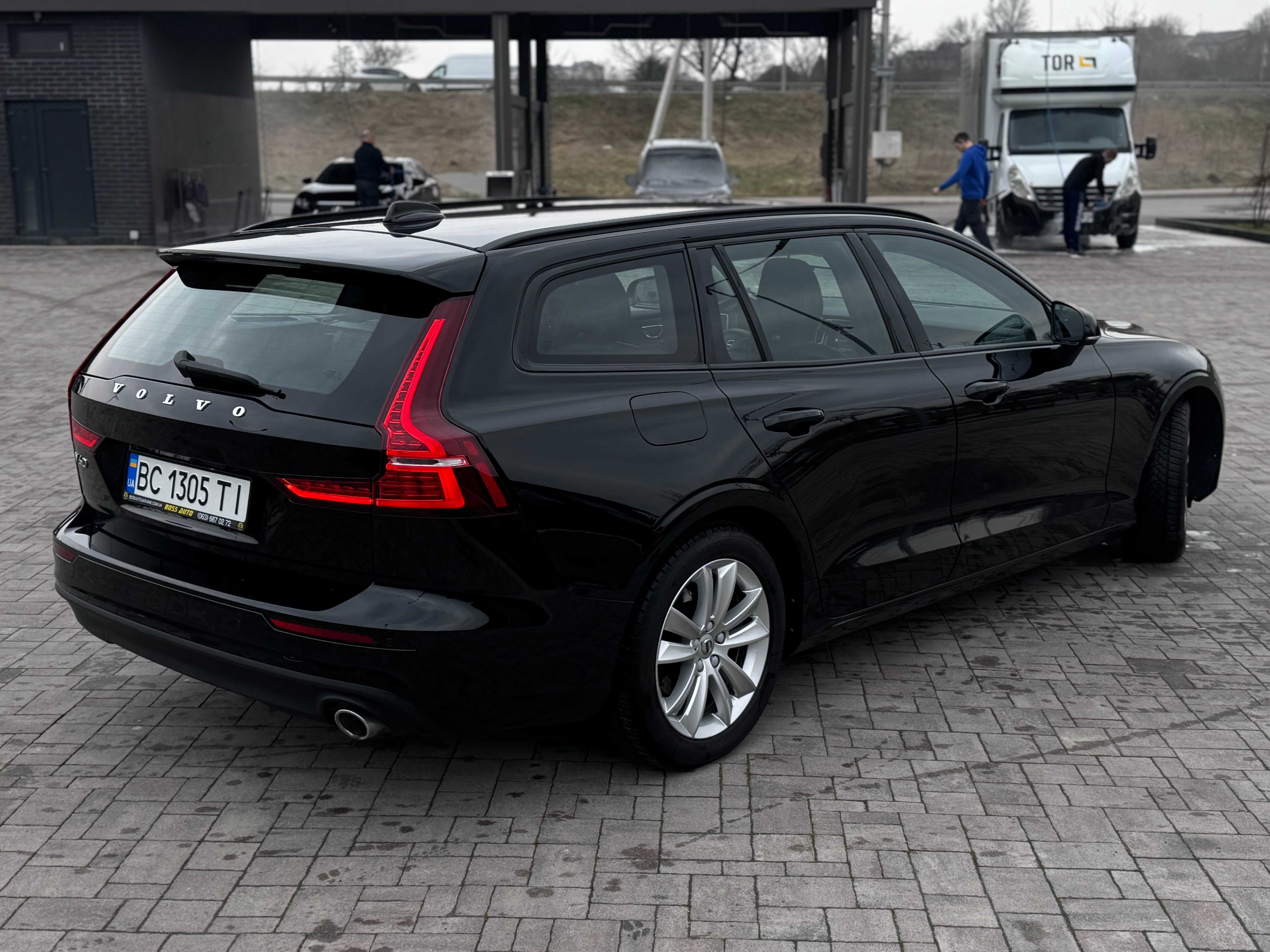 Volvo V60 2019 2.0 D AT