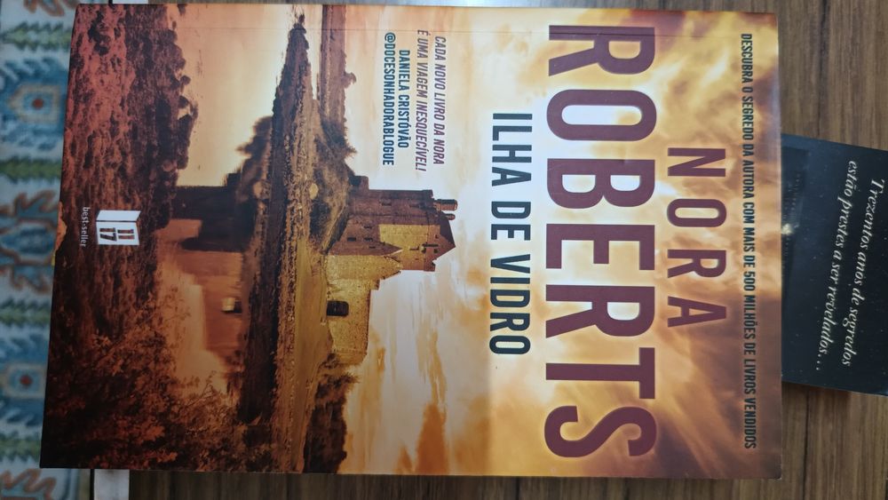 Nora Roberts, A Saga Os Guardiões