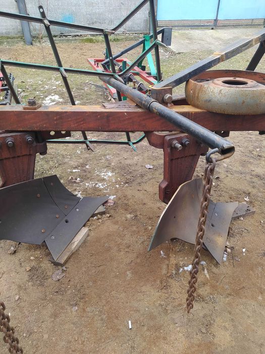 Плуг 2-х корпусный