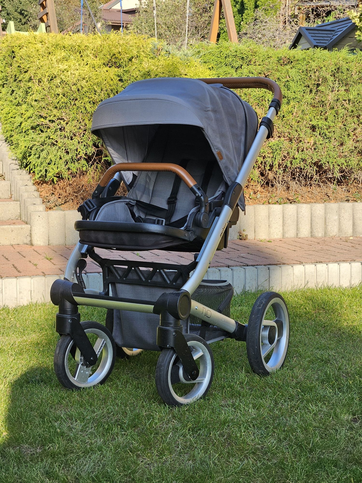 Wózek nio mutsy - gondola + spacerówka + adaptery do nosidełka cybex