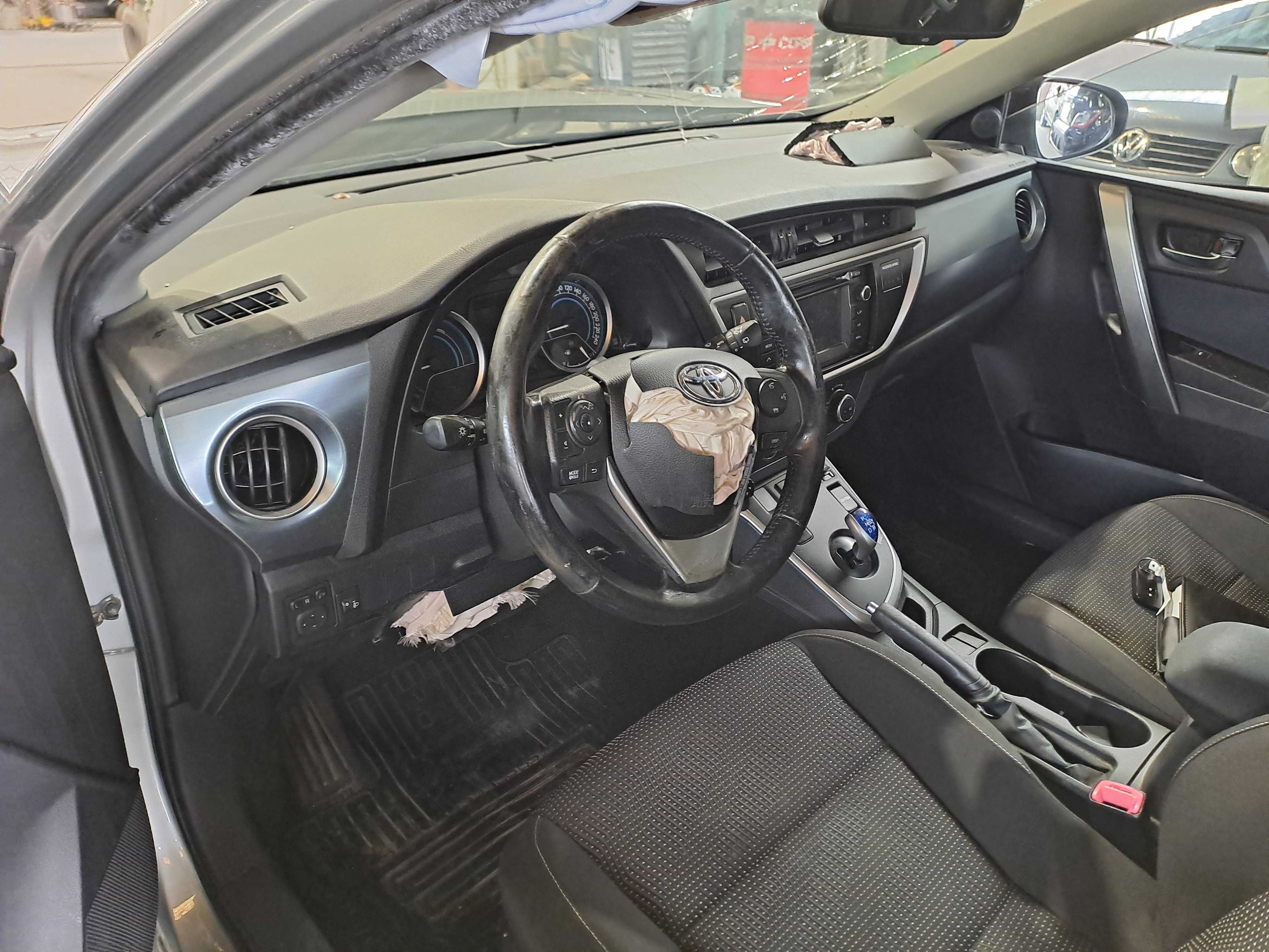 Salvado Toyota Auris Hybrid de 2013