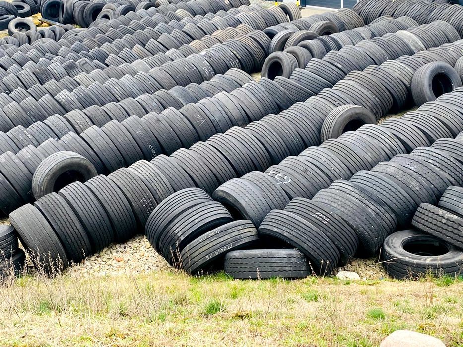 Opona 295/55R22.5 GOODYEAR KMAX D