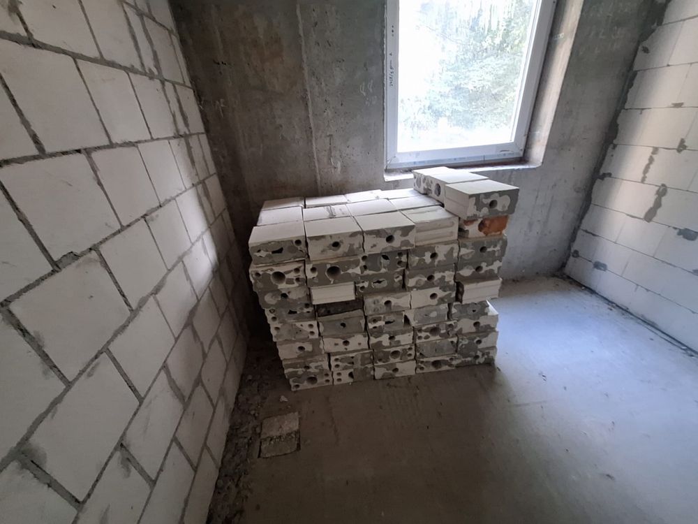 Cegła 12  + ściany do rozbiórki
