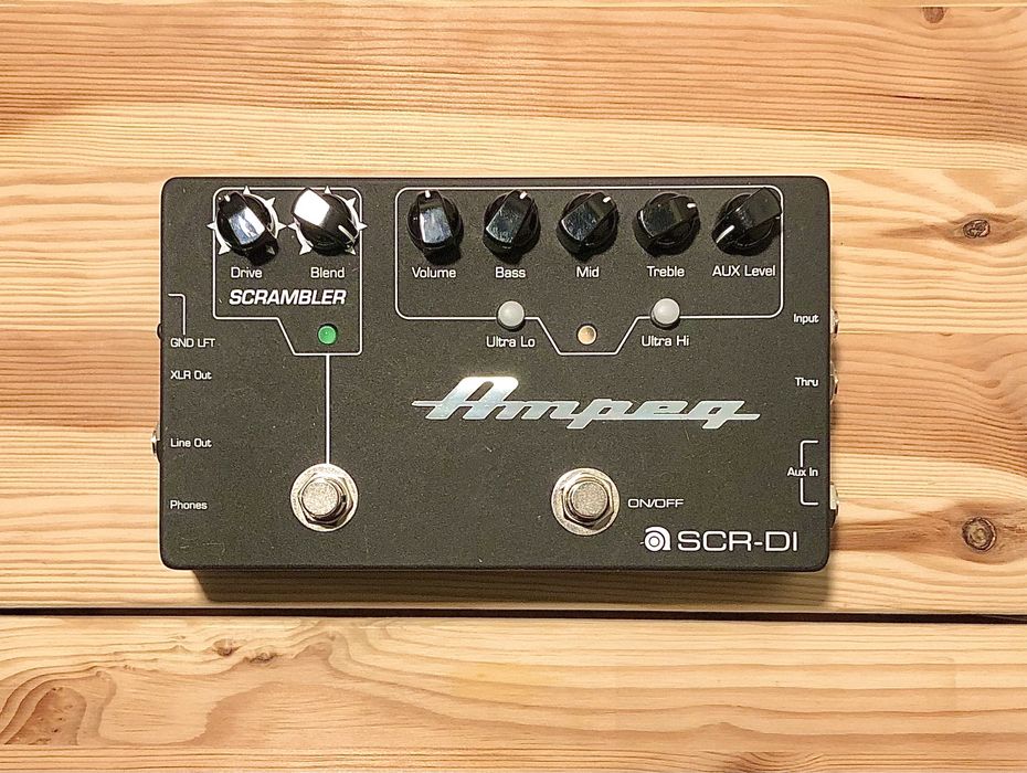 Ampeg SCR-DI Pre Amp e DI