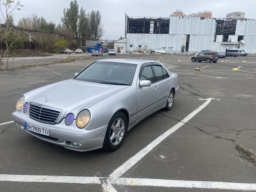 Продам мурчика w210