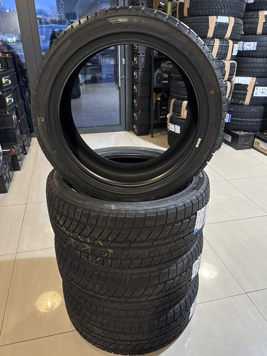 NOWE Opony opona zimowe zimowa FORTUNE 225/45R18 FSR901 95W XL