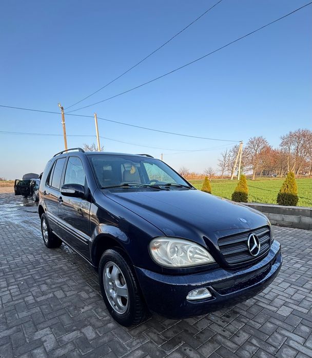 Mercedes-Benz M-Class 2004