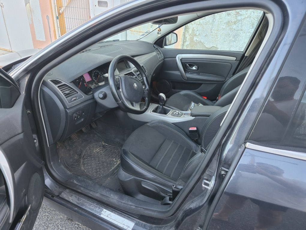 Renault Laguna 2012