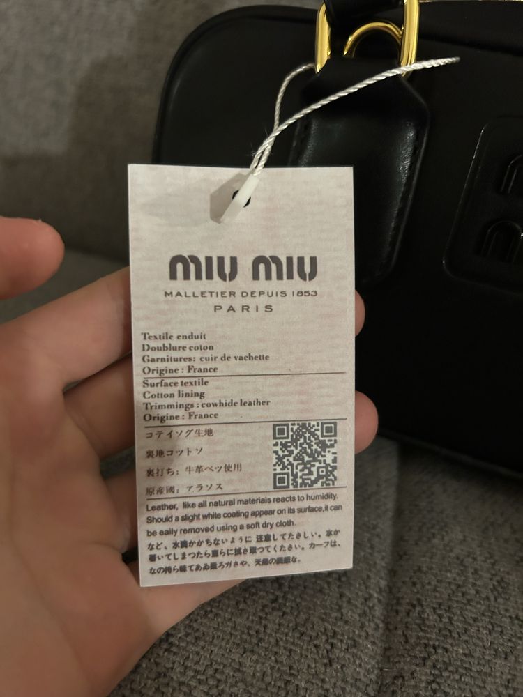 Torebka nowa orginalna czarna Miu Miu