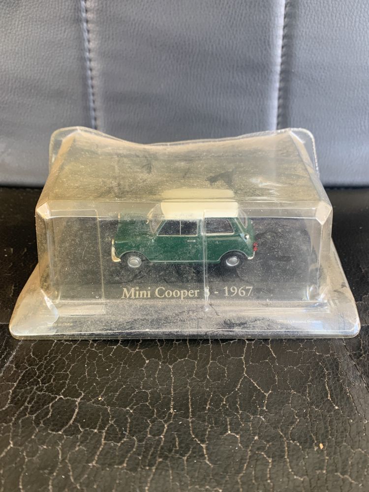 Coleção de Carros Antigos em Miniatura (EMBALADOS)