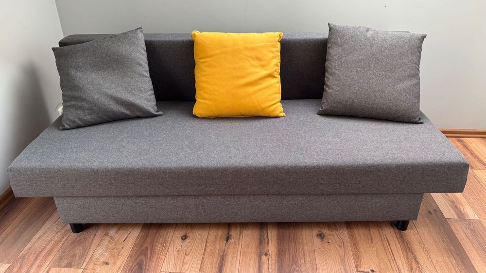 Dwuosobowa rozkładana sofa