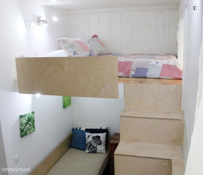 Estúdio - localizado em Montes Claros Coimbra