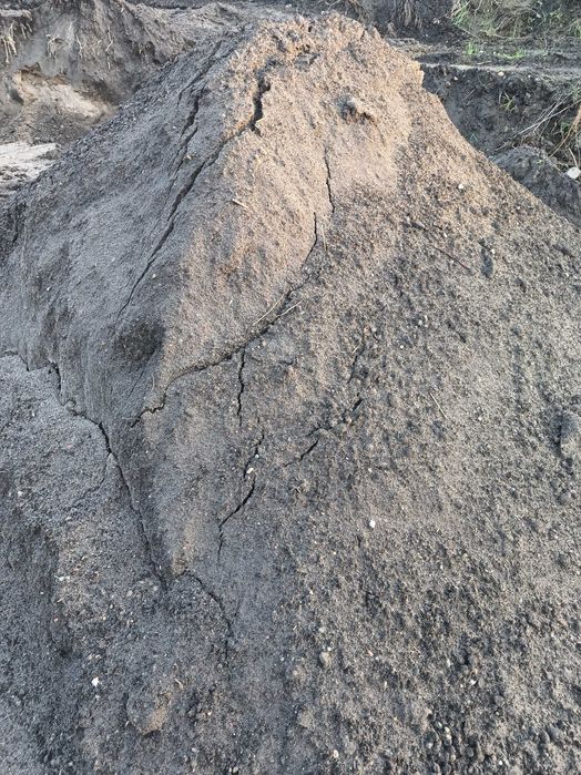 Żwir, ziemia, kruszywo, kamień drenażowy