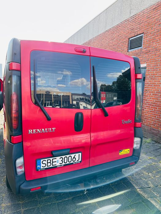 Renault Trafic 2.0+LPG gaz hak 6biegow 6os webasto prywatnie