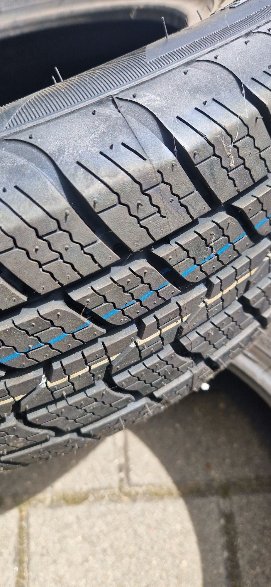 Opony całoroczne 175/65R 13