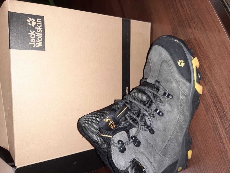 Черевики, чобітки дитячі. Jack Wolfskin.