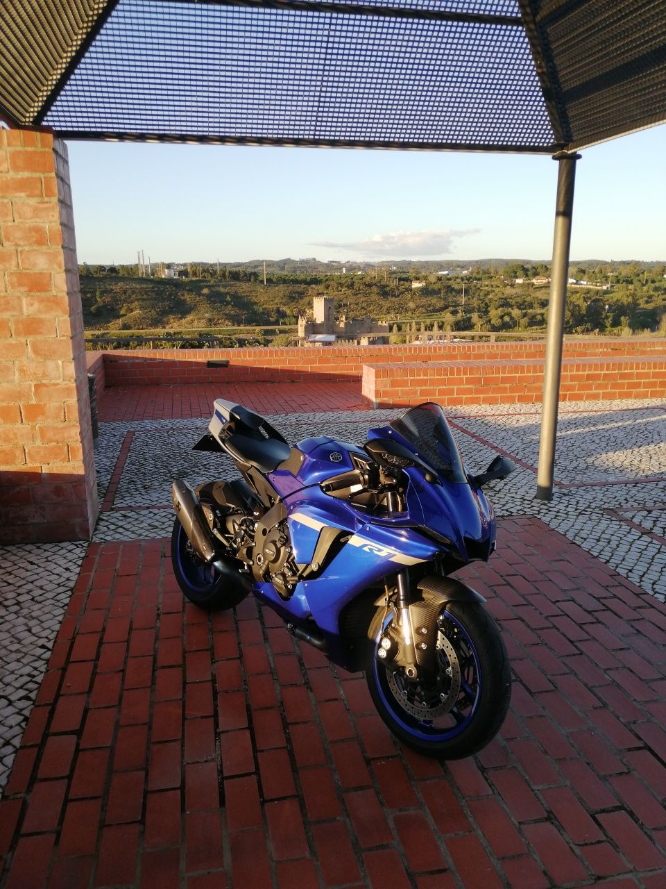 Yamaha R1 último modelo