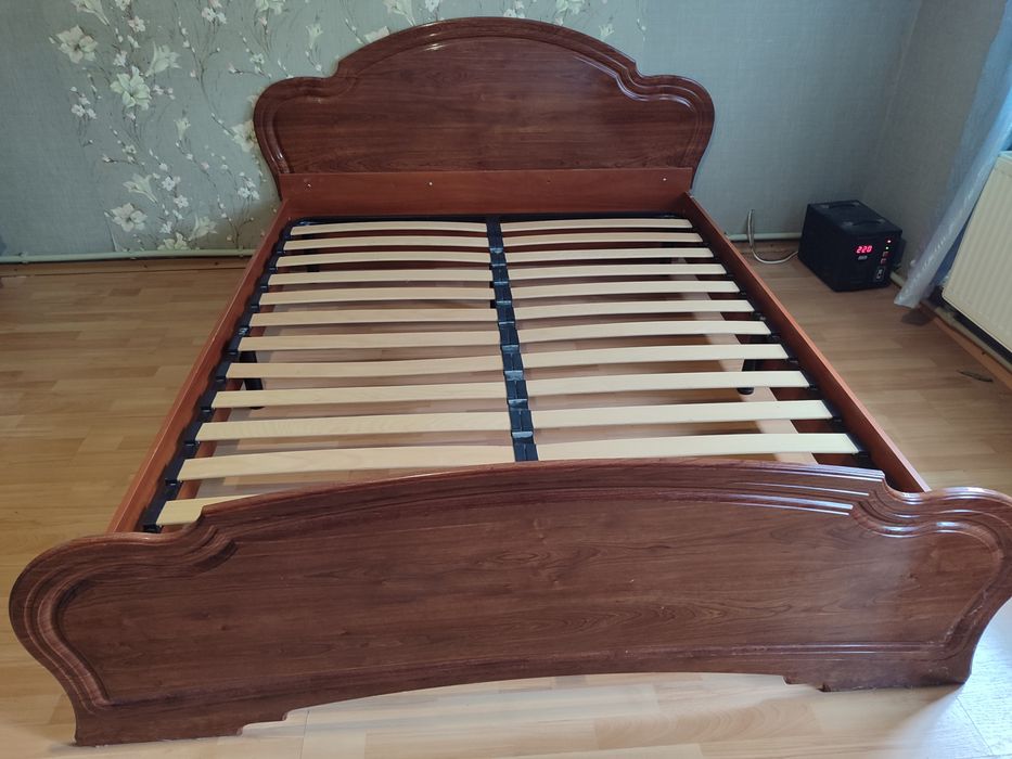 Ліжко двоспальне