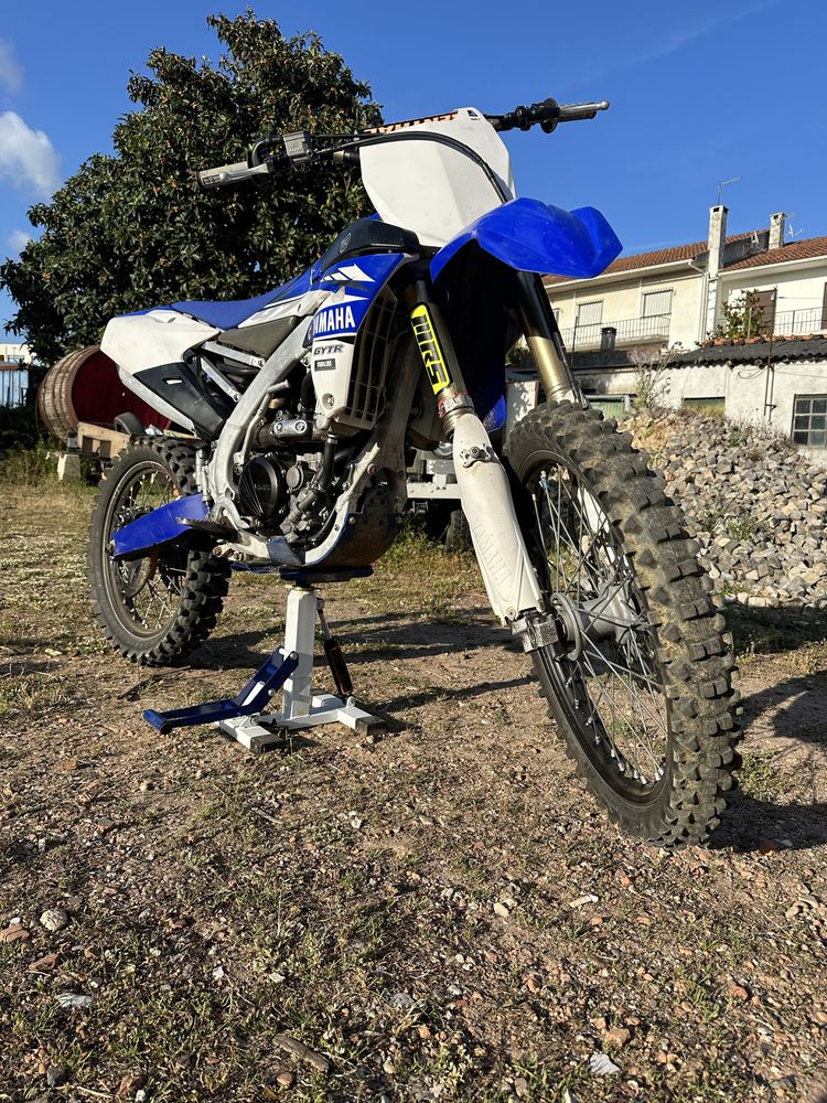 Yamanha yzf 250.