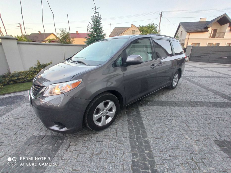 Toyota Sienna 2013 рік, терміново!!!